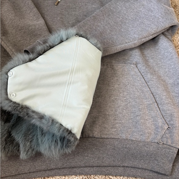 Jocelyn Luxe Oversized Sweatshirt Rabbit Fur Pocket Gray Size Small - Picture 7 of 9